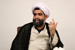 دعوت امام جمعه کیش از مردم برای شرکت در انتخابات