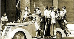 لومپن و لمپنیسم های جوامع خود را بشناسید.