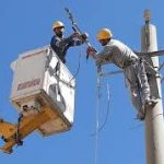 عملیات تعمیرات پیشگیرانه شبکه توزیع برق در کیش