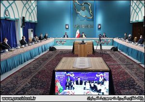 فراهم کردن میدان فعالیت برای بخش خصوصی از وظایف دولت است