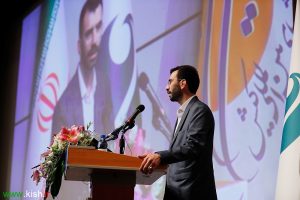 دوران شعار و نمایش تمام شده است