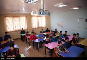 تعمیرات و بازسازی و تجهیز ۲۳ مدرسه کیش در حال انجام است