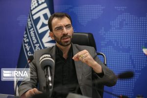 خصوصی سازی کیش ایر اشتباه بود/ منطقه آزاد مصداق شیر بی‌یال و دُم