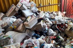 جمع آوری و معدوم کردن بیش از سه هزار کیلوگرم مواد غذایی فاسد